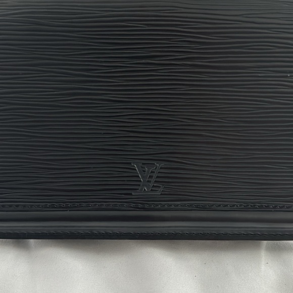 Louis Vuitton Authentic Belt Bag/ Crossbody Black Leather 7”x5x1 1/2”. - Picture 12 of 16